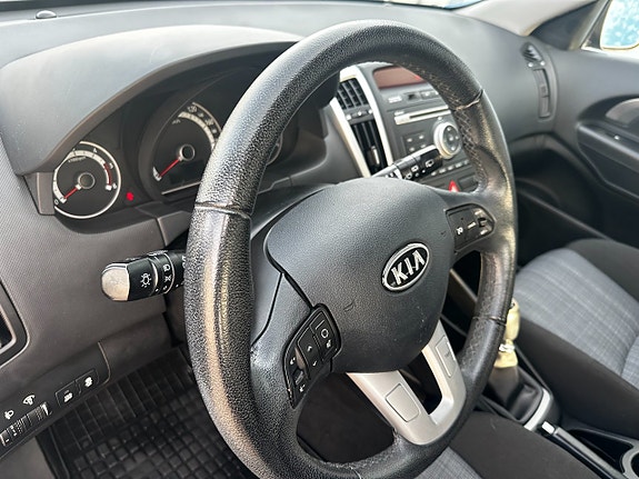 Kia Ceed 6 of 14