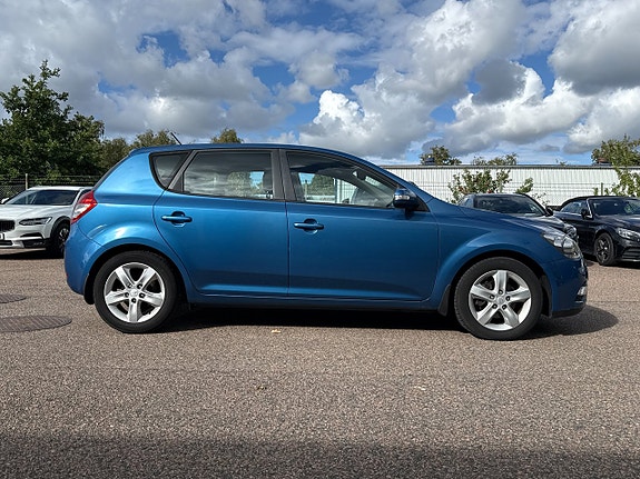 Kia Ceed 4 of 18