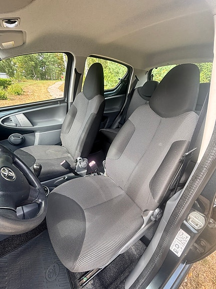Toyota Aygo 8 of 14