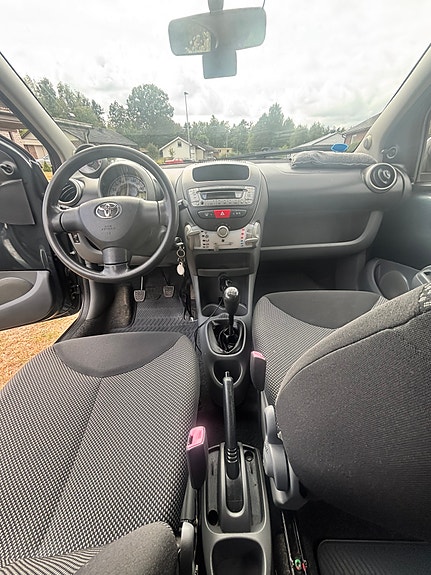 Toyota Aygo 6 of 14