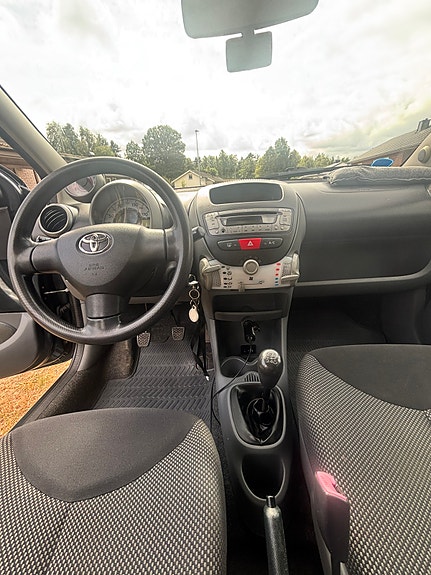 Toyota Aygo 7 of 14