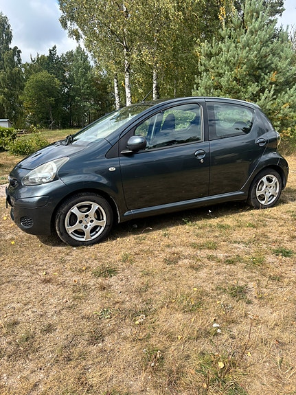 Toyota Aygo 4 of 14