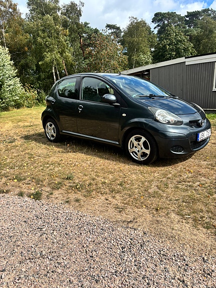 Toyota Aygo 3 of 14