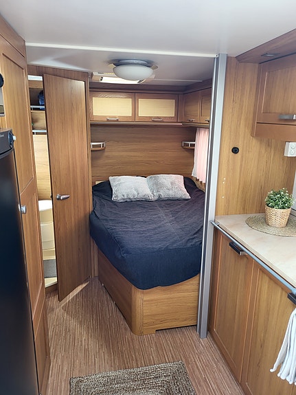 Knaus Royale 560 2 of 10