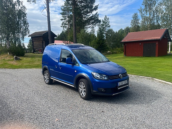Volkswagen Caddy Cross 2 of 10