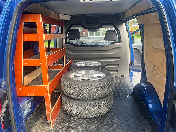 Volkswagen Caddy Cross 8 of 10