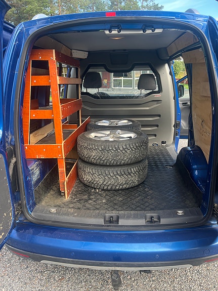 Volkswagen Caddy Cross 9 of 10