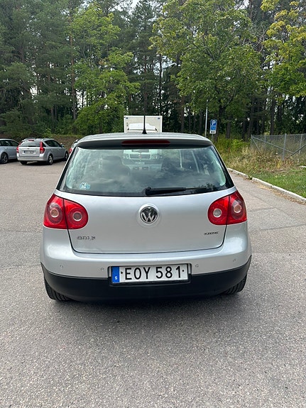 Volkswagen Golf V 3 of 6