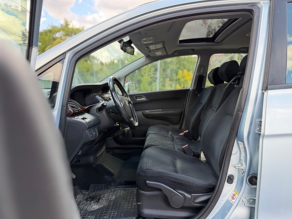 Honda FR-V 13 of 18