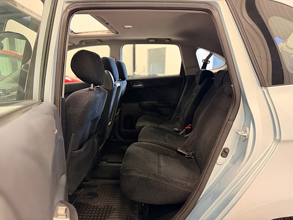 Honda FR-V 18 of 18