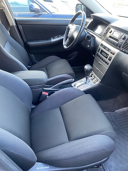 Toyota Corolla 11 of 13