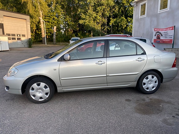 Toyota Corolla 5 of 13