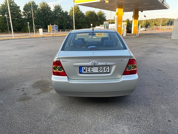 Toyota Corolla 6 of 13