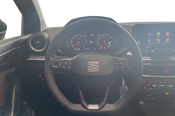 Seat Arona 16 of 24
