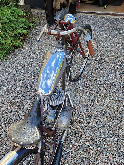 Husqvarna 4 of 6
