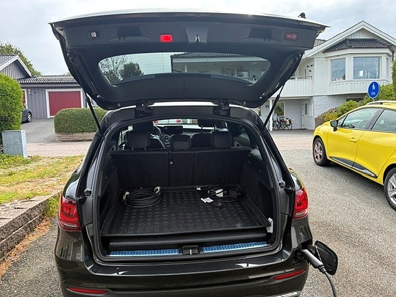 Mercedes-Benz GLC300 de 5 of 13