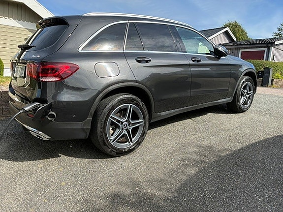 Mercedes-Benz GLC300 de 3 of 13