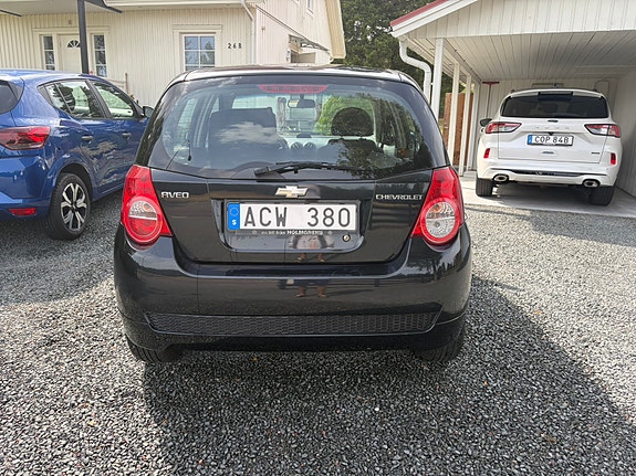 Chevrolet Aveo 4 of 7