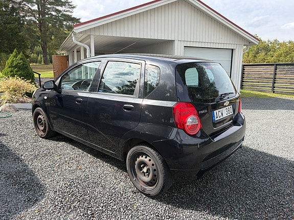 Chevrolet Aveo 5 of 7
