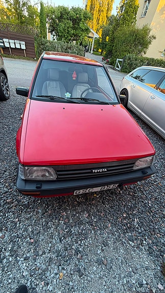 Toyota Starlet 2 of 6