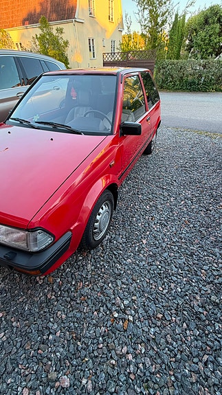 Toyota Starlet 3 of 6