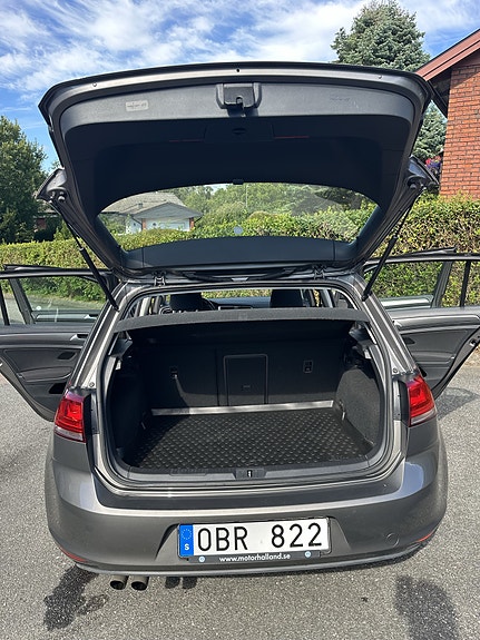 Volkswagen Golf VII 11 of 12