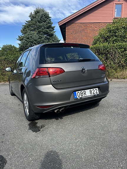 Volkswagen Golf VII 10 of 12