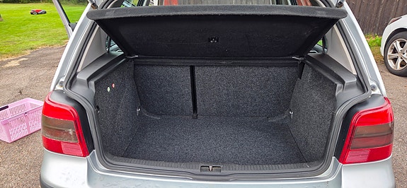 Volkswagen Golf IV 2 of 7