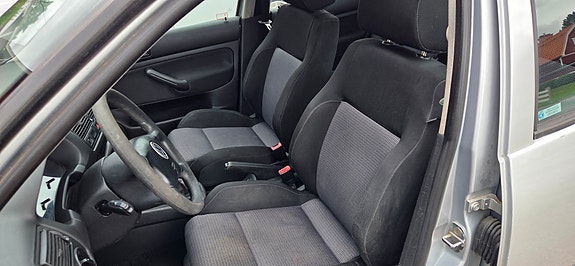 Volkswagen Golf IV 7 of 7