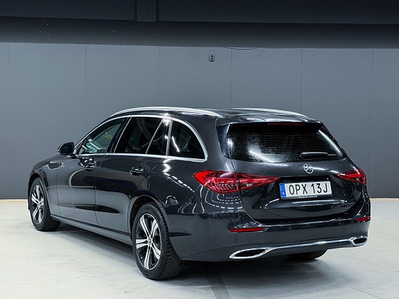 Mercedes-Benz C200 2 of 21