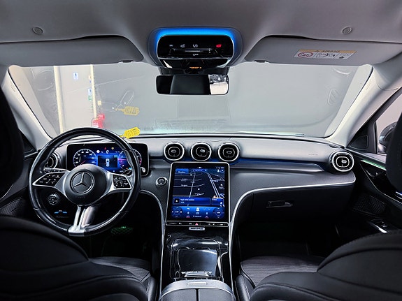 Mercedes-Benz C200 3 of 21