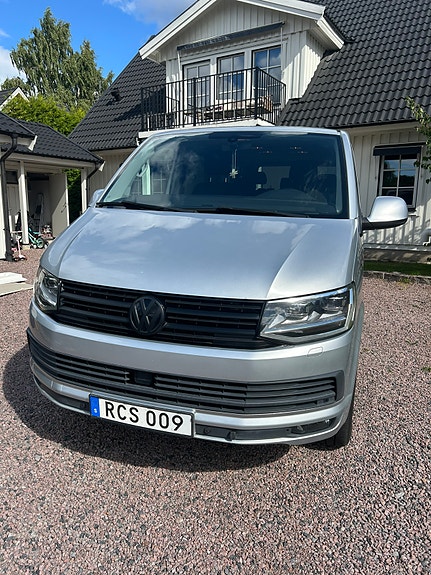 Volkswagen Multivan 4 of 13