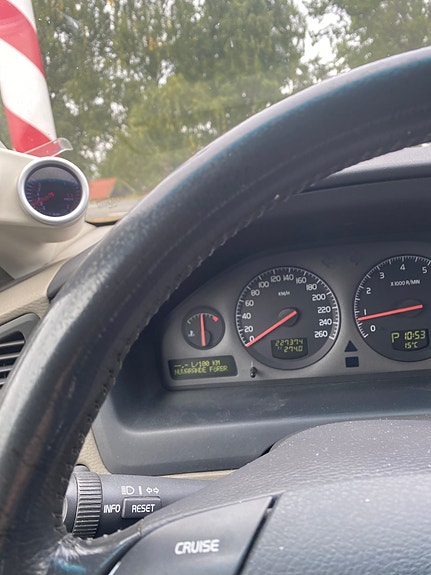 Volvo S60 2 of 3