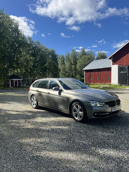 BMW 320d 2 of 4