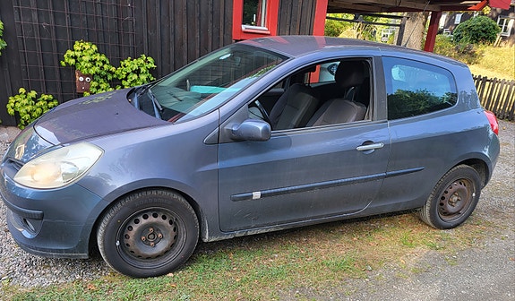 Renault Clio 8 of 8