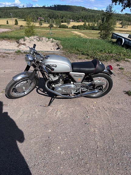 Norton Commando 2 of 2