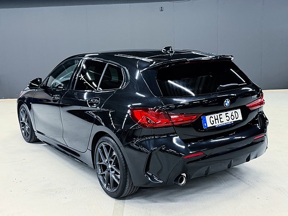 BMW 118i 18 of 30