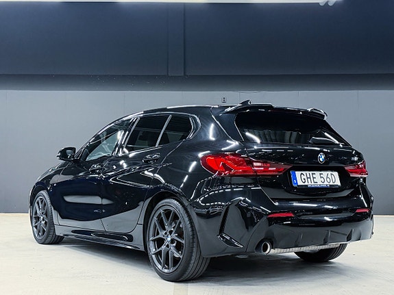 BMW 118i 22 of 30
