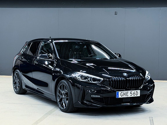 BMW 118i 8 of 30