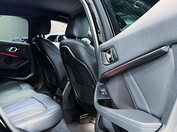 BMW 118i 14 of 30