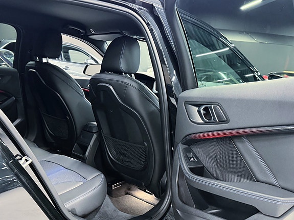 BMW 118i 21 of 30