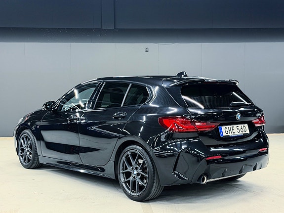 BMW 118i 26 of 30
