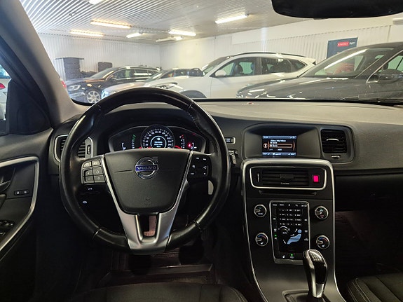 Volvo V60 17 of 18