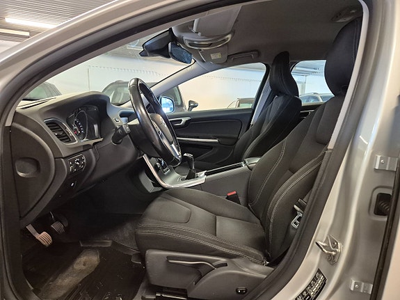 Volvo V60 10 of 18