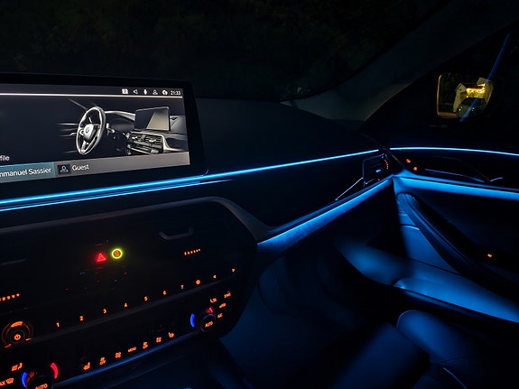 BMW 530e 14 of 15