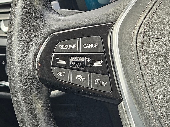 BMW 530e 10 of 15