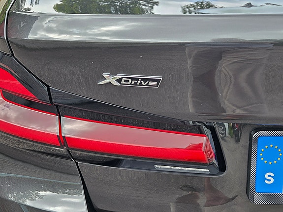 BMW 530e 4 of 15