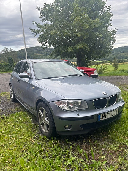 BMW 116i 2 of 9