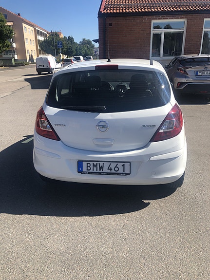 Opel Corsa 2 of 8