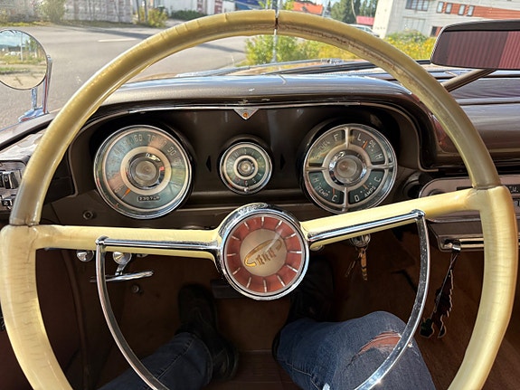 Chrysler Windsor 24 of 28